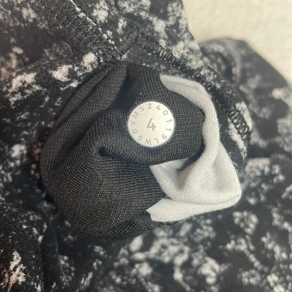 Lululemon Black and White Speckled Leggings Size 4